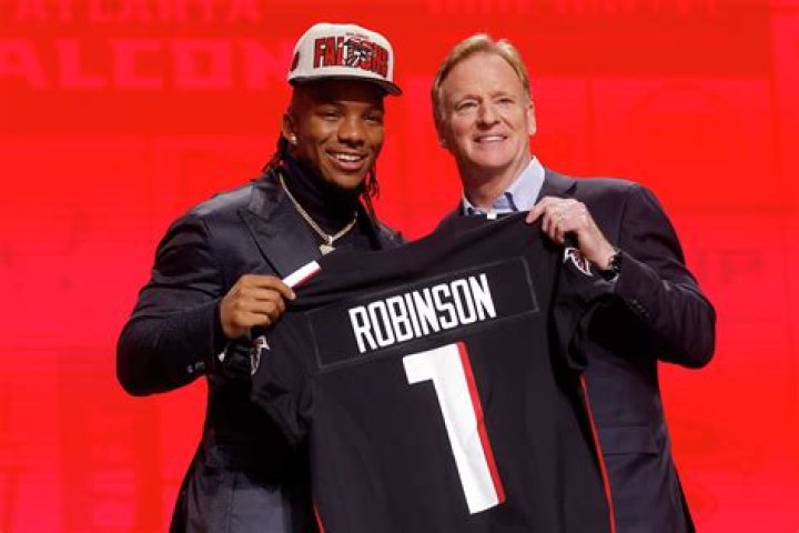 Discover The Roots Of Rising Football Star Bijan Robinson