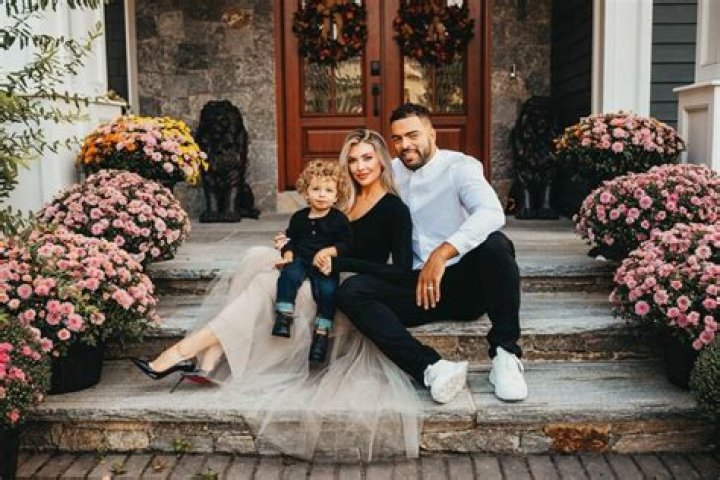 Kyle Van Noy Wife, Parents, Salary, Weight, Height, Ethnicity