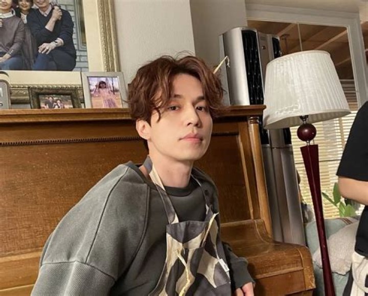 Unraveling Lee Dong Wook's Towering Height